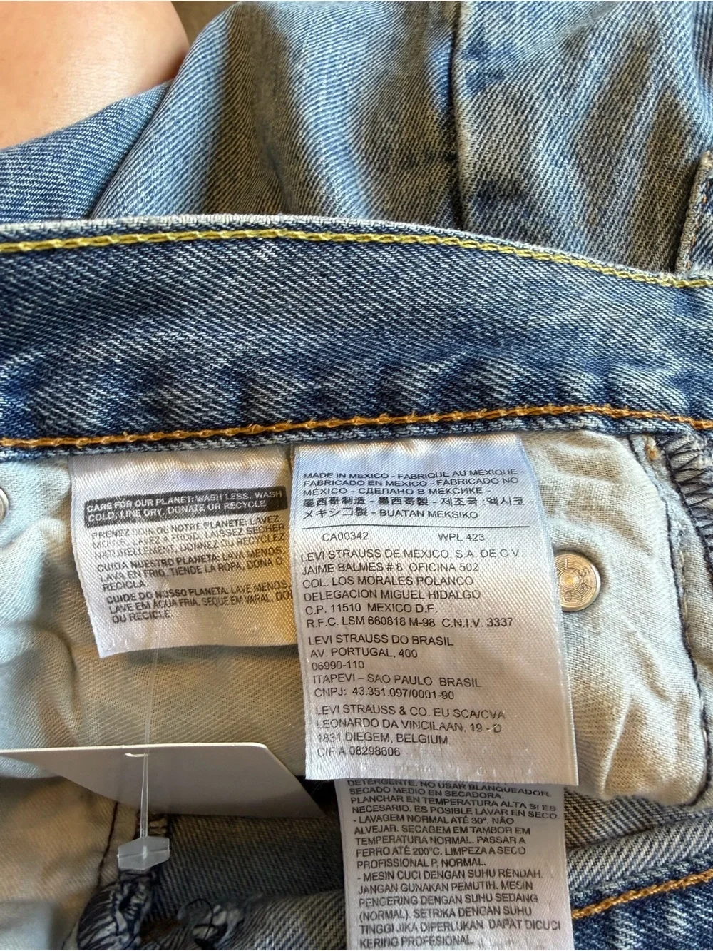 Levi's Men's Light Wash Straight-Leg Jeans 33x30